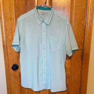 Men’s Light Aqua Short-Sleeve Button-Up Shirt